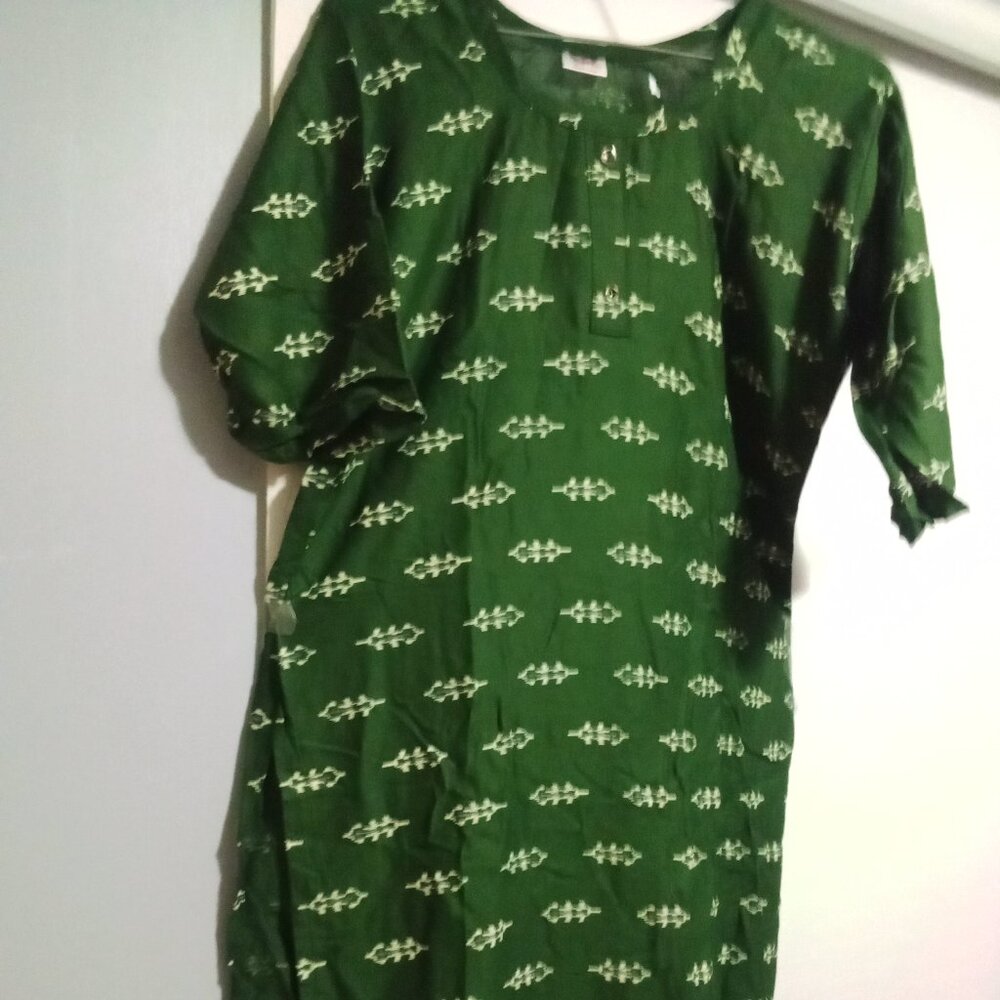 Ladies Top.